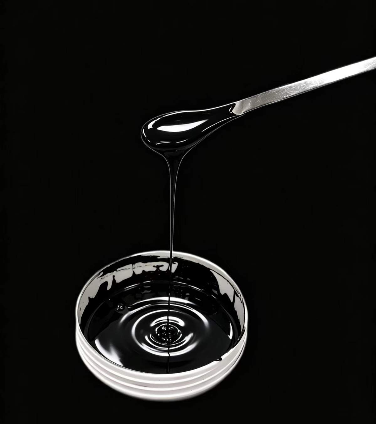 Graphene conductive ink as the functional layer behind graphene clothing