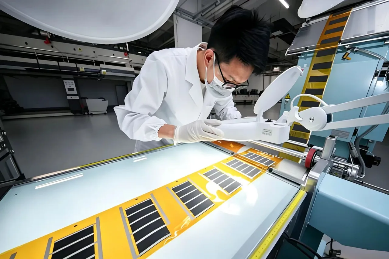 Representative inspection of repeated heating-film patterns during a production process